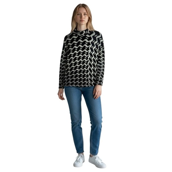 NIC+ZOE Women's 1X Black White Textured Wave Print Long Sleeve Mock Neck Top - Picture 1 of 11